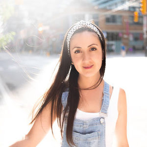 Meet your Posher, Carolina